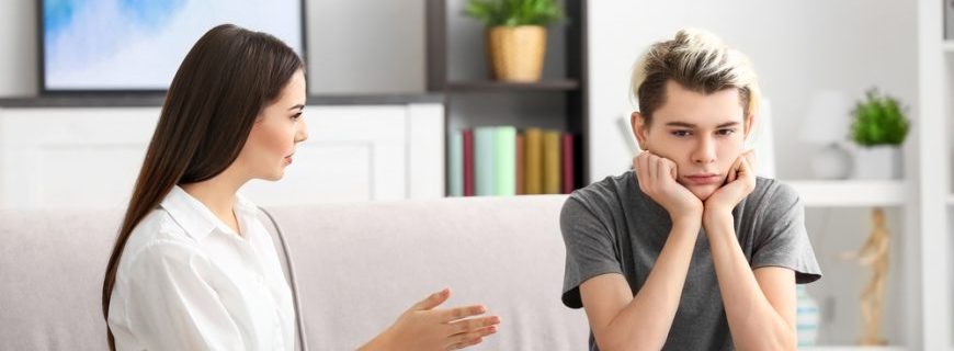 Consiliere vs. psihoterapie pentru adolescenți